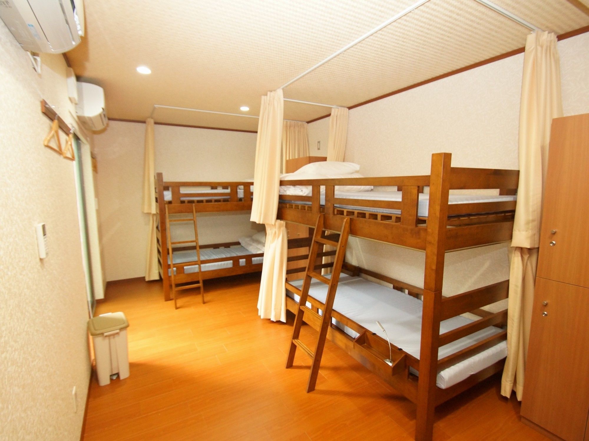 Guest House Na-No-Hana - Hostel, Caters To Women Kyoto Dış mekan fotoğraf